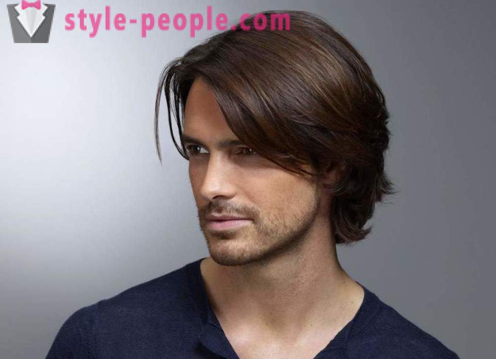 Divatos férfi hosszú frizurák: fotó és leírás stílusos frizurával