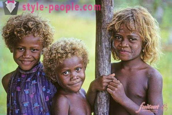 A történet a fekete lakói Melanézia szőke