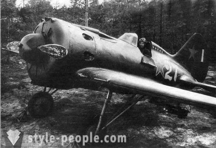 A történet, hogy a pilóták a Szovjetunió tanított japán kamikaze taktika