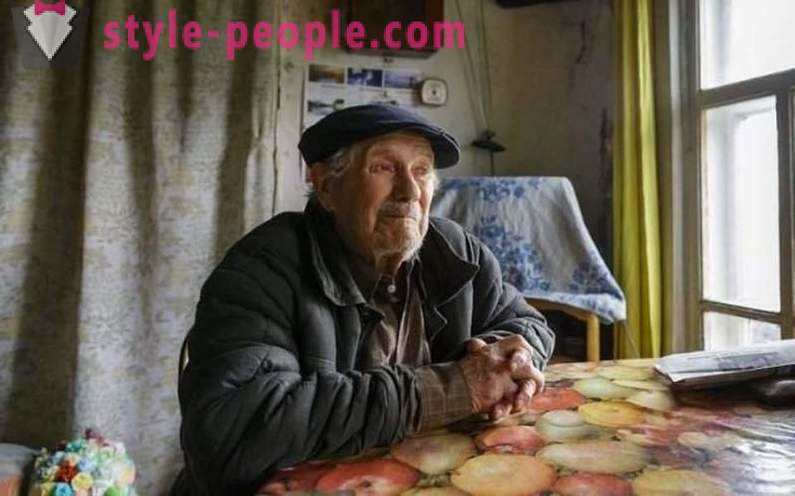 85 éves falusi tanító halmozódott fel a házat, de ő adta a pénzt, hogy az árvák