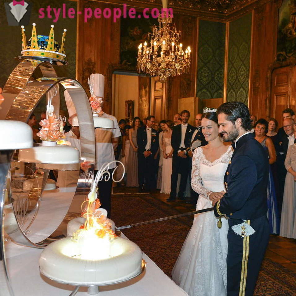 Válogatás feltűnő a királyi esküvői torták