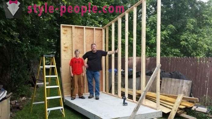 13 éves fiú épített magának egy házat