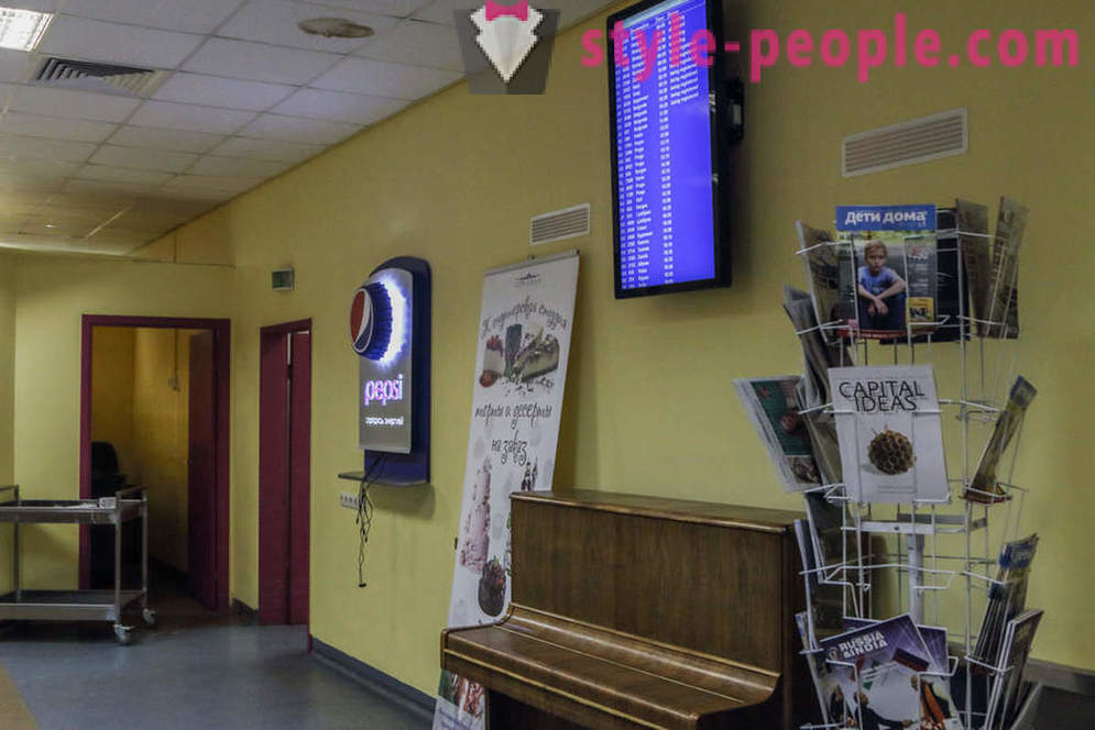 Válság figizis Találtunk olcsó étkezési valamennyi Moszkva repülőtér