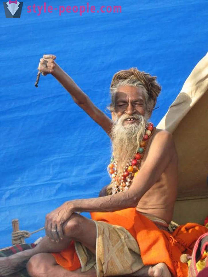 Hindu tartja a kezét itt 43 éve