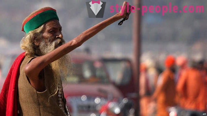 Hindu tartja a kezét itt 43 éve
