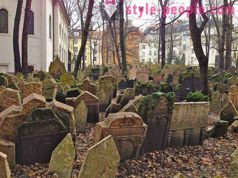 Többrétegű zsidó temető Prága