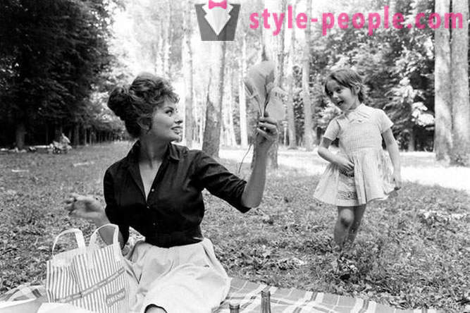 15 kép Sophia Loren, nem közzétételre szánt