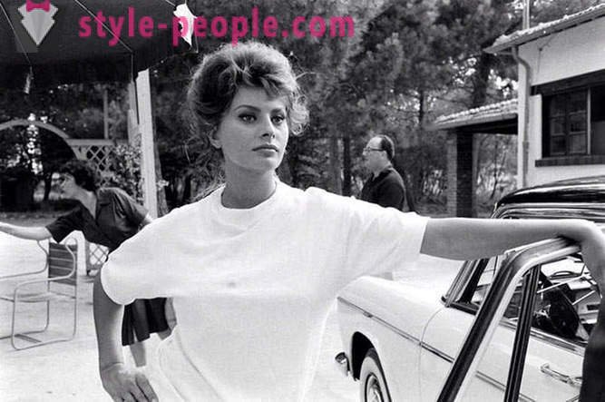 15 kép Sophia Loren, nem közzétételre szánt