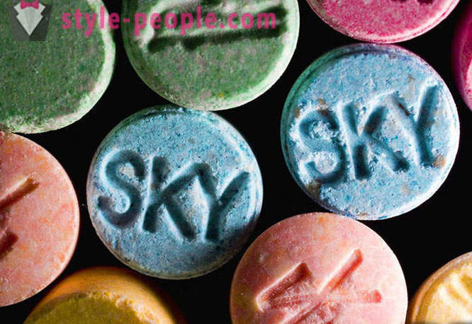 Ez a 9 legnépszerűbb káros anyagokat, az alkoholt, az LSD és a koffein köze az agy