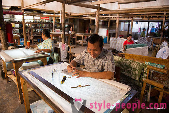 Hogyan készítsünk batikolt Indonézia
