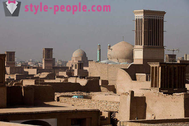 Séta agyag város Iránban