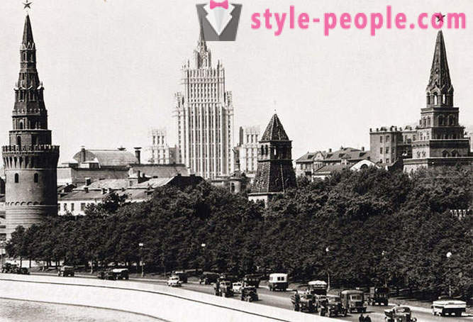 Hogyan alakult ki 10-utas autópálya Moszkva központjában