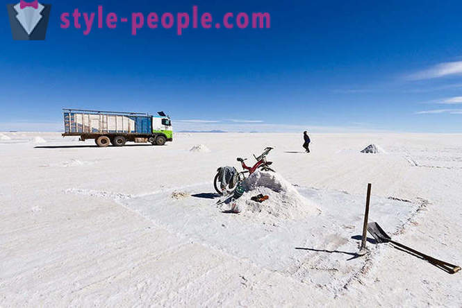 Utazás a világ legnagyobb sós sivatagi