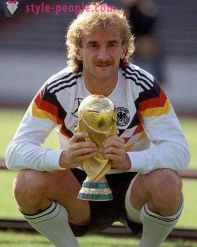Rudi Völler - német labdarúgó játékos és edző: életrajz, sport eredmények