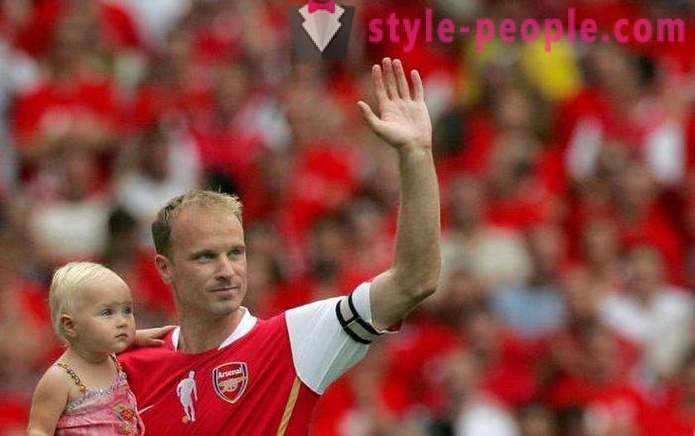 Dennis Bergkamp - holland labdarúgó edző. Életrajz sport karrierje