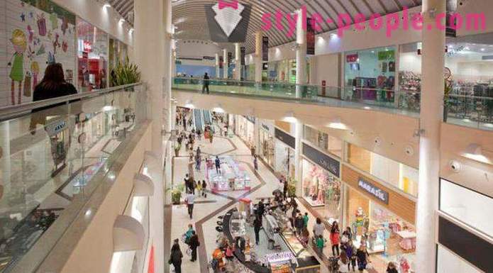 Vásárlás Cipruson. Üzletek, bevásárlóközpontok, butikok és piacok