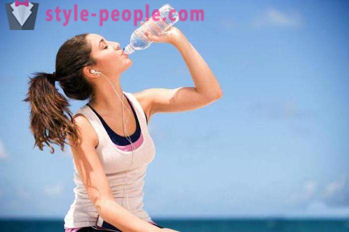 Lehet inni a vizet edzés közben az edzőteremben?