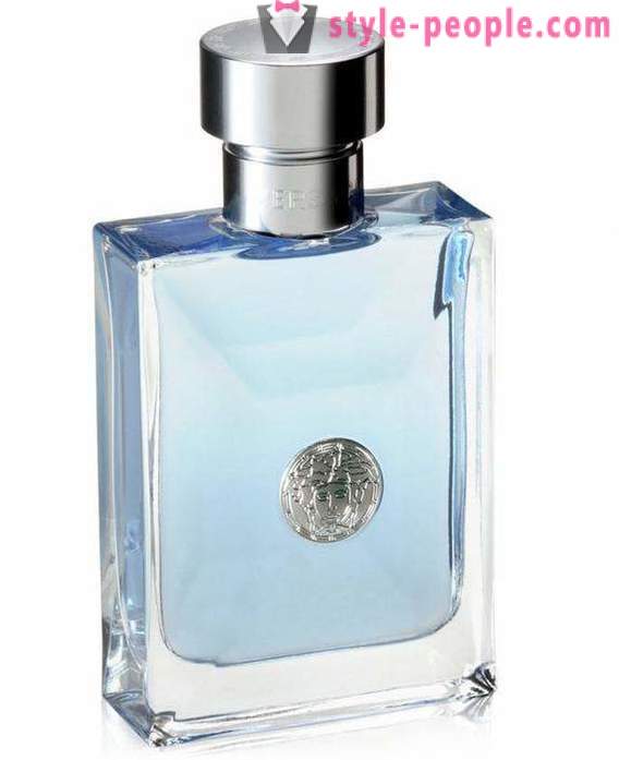 A gazdag választéka parfümök olyan neves márkákat, mint „Versace”. parfüm férfiaknak