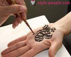 Ideiglenes henna tetoválás otthon