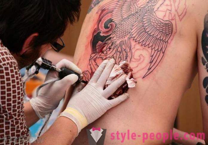 Hogyan törődik a tetoválás a gyógyulási idő alatt?