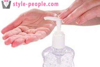 Kézfertőtlenítő - elleni hatékony védelem a mikrobák és gyengéd bőrápoló